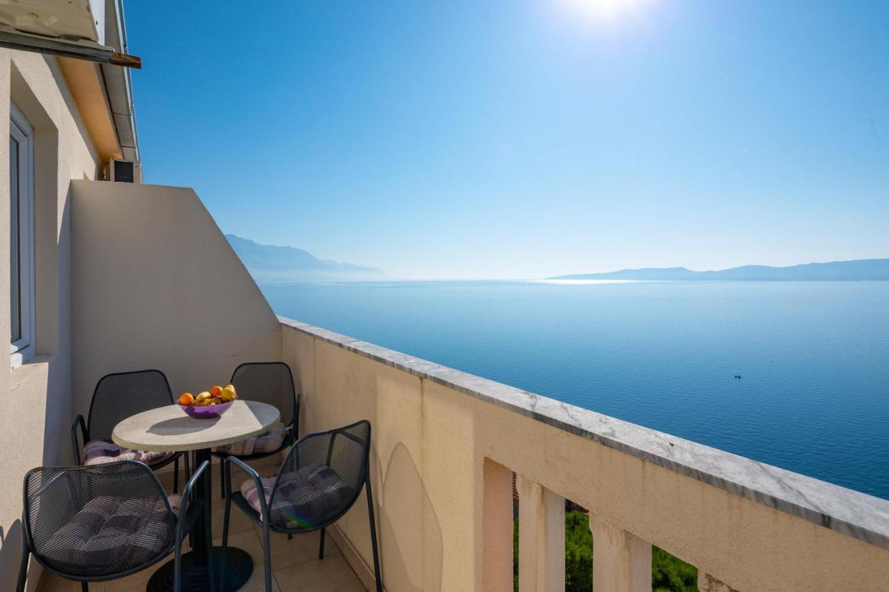 Apartments & Restaurant Galeb Marusici  外观 照片