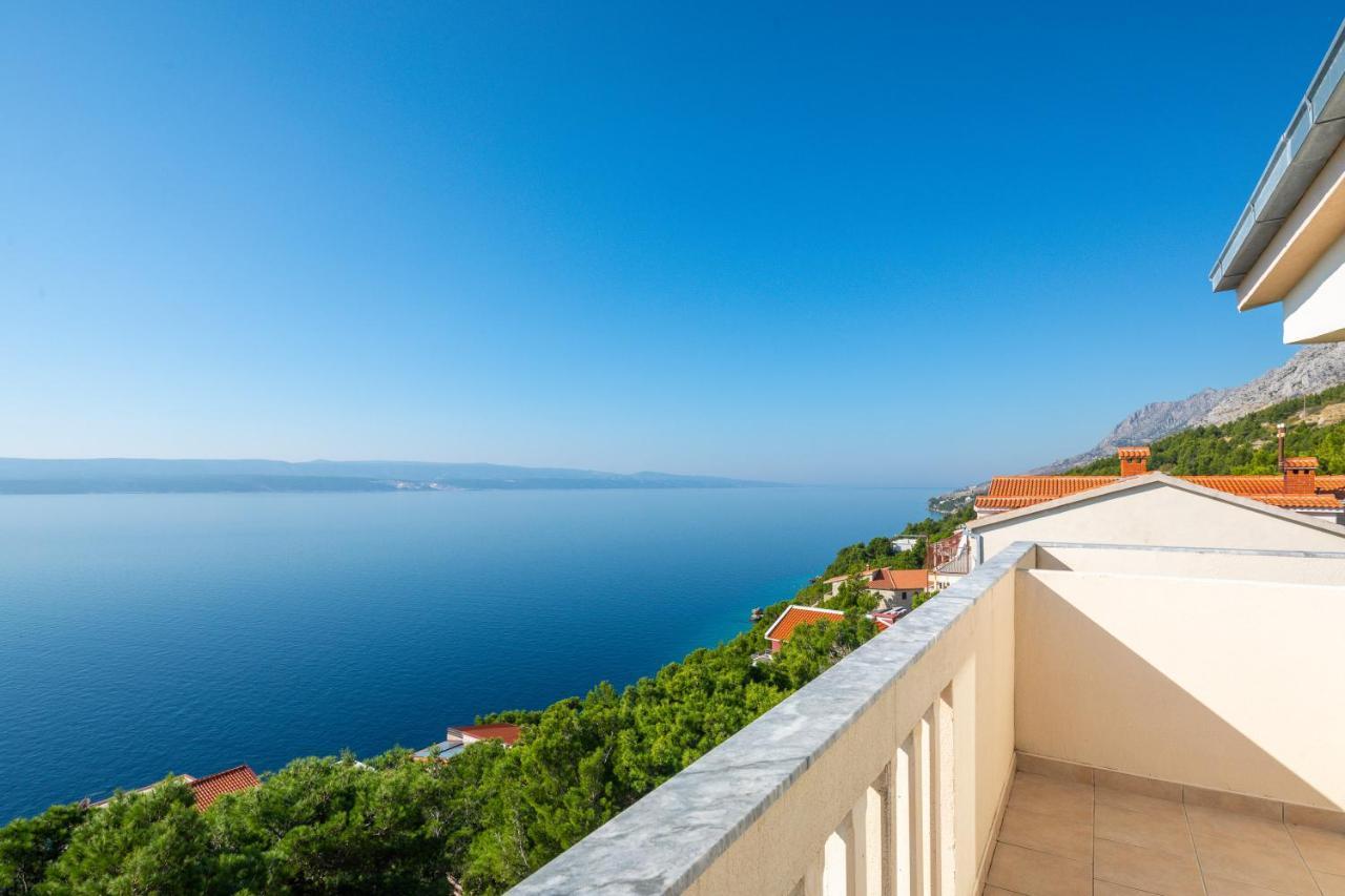 Apartments & Restaurant Galeb Marusici  外观 照片