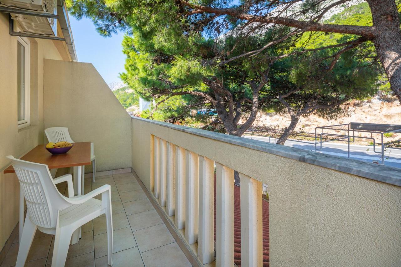 Apartments & Restaurant Galeb Marusici  外观 照片