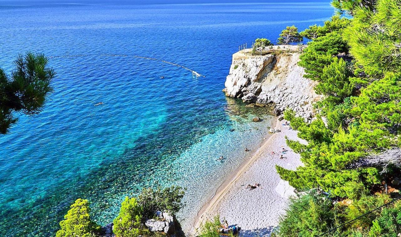 Apartments & Restaurant Galeb Marusici  外观 照片